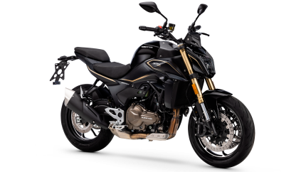 QJMOTOR SRK 600 – svestran dvocilindrični Naked