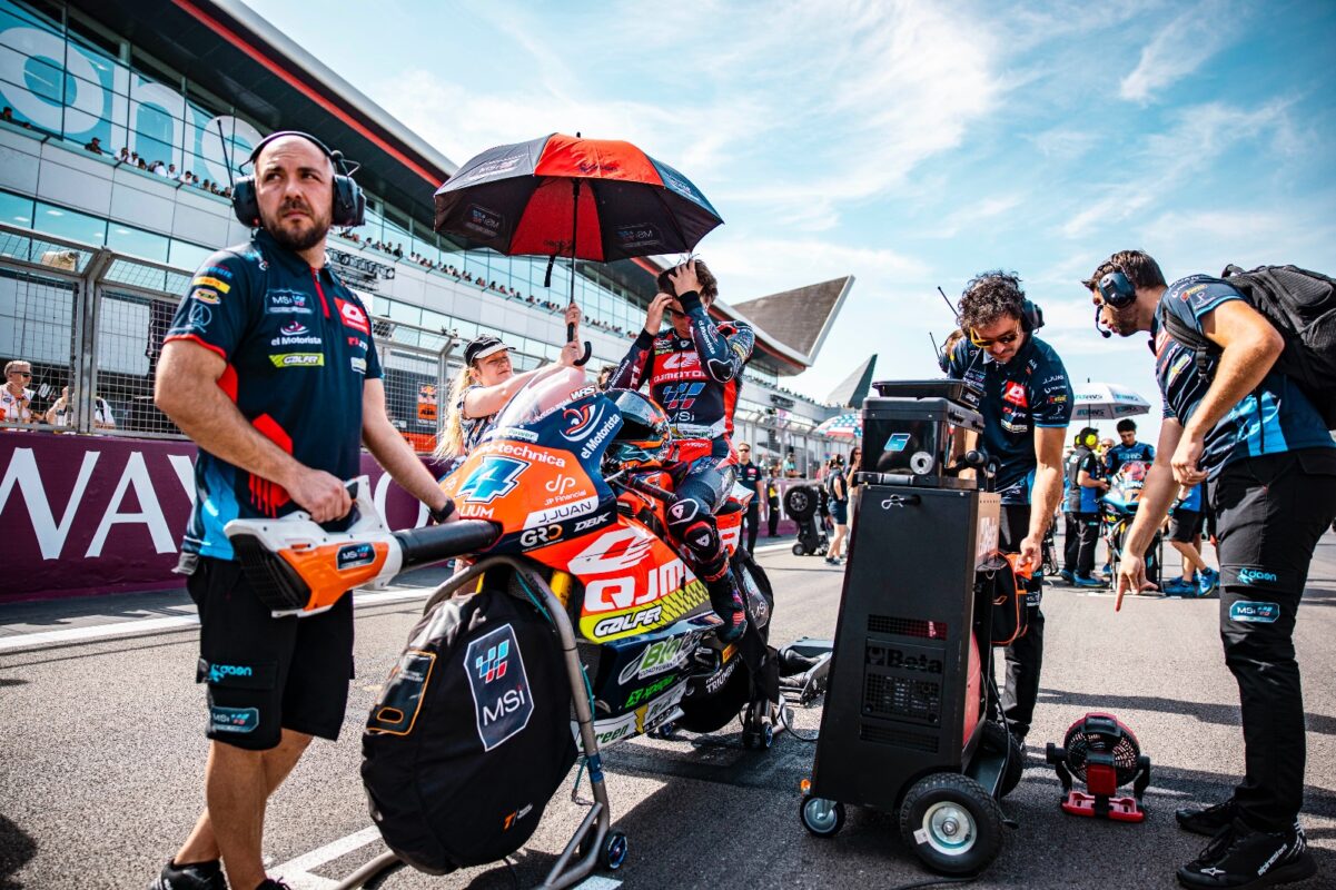 QJMOTOR MSI tim sa motociklom Ivana Ortole na startnoj mreži Silverstonea